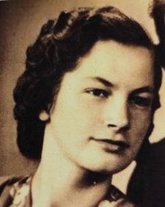 Ein Foto von Maria Schmidbauer um das Jahr 1946.