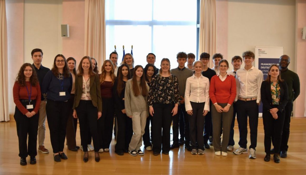 Gruppenbild in der französischen Botschaft