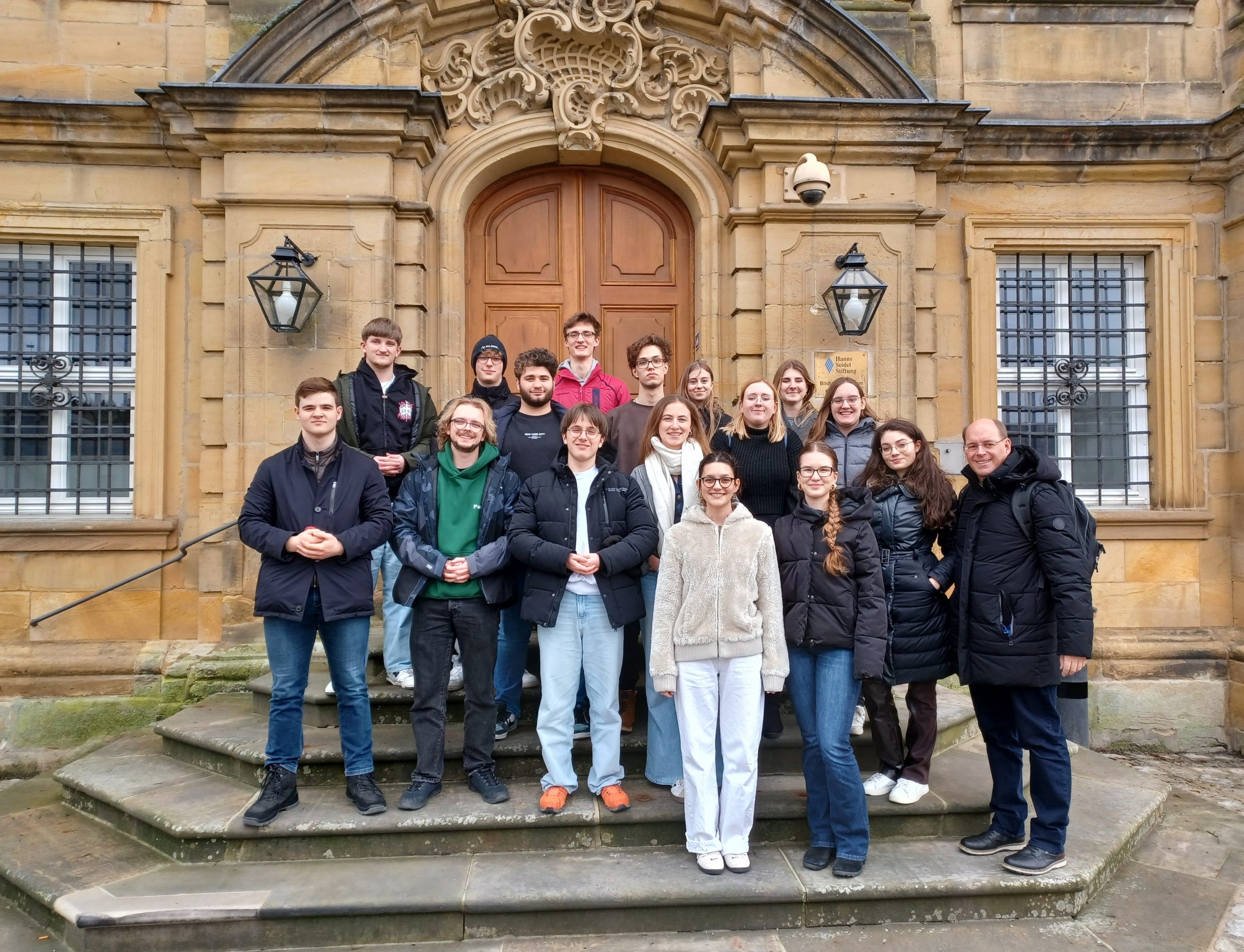Der Q13-Abschlusskurs mit Seminarleiter Stephan Wrana (rechts)